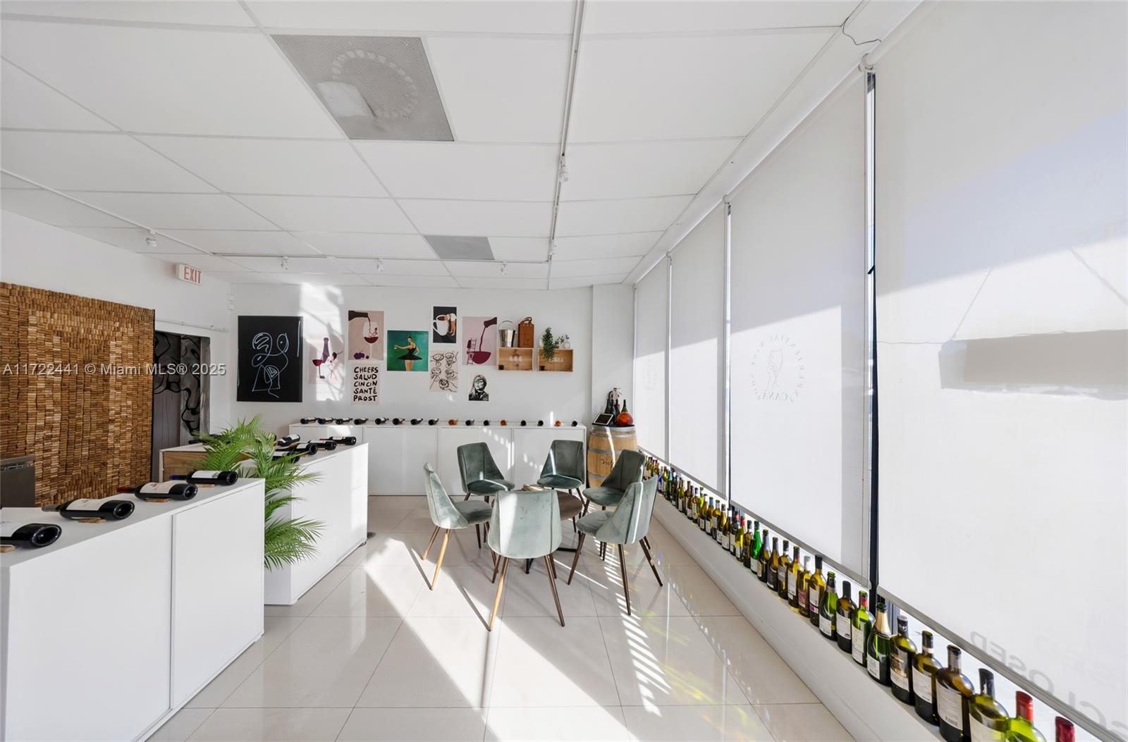 Beautiful free Standing Space